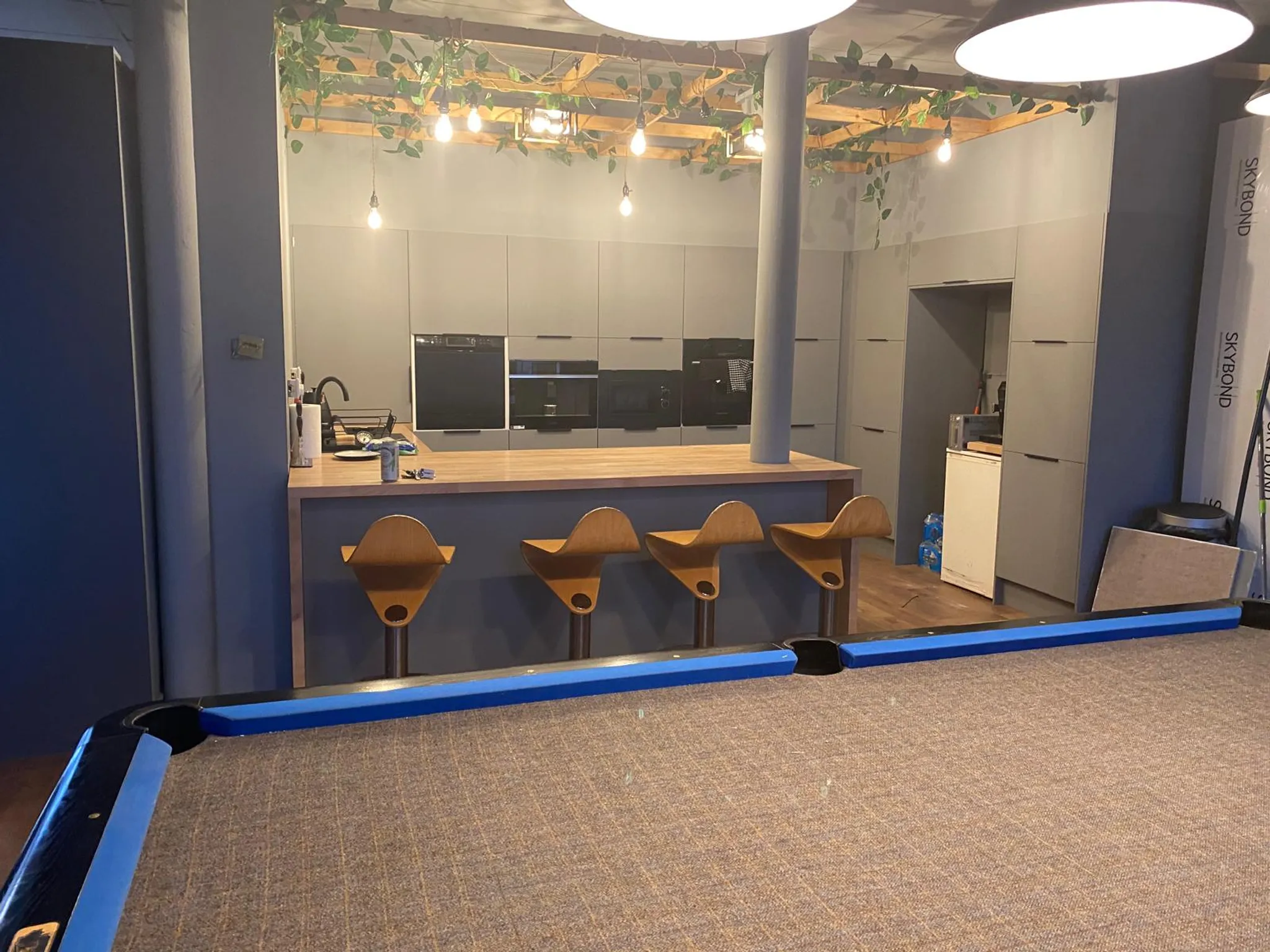 Kitchen Fabric Technicians Table - Image 15