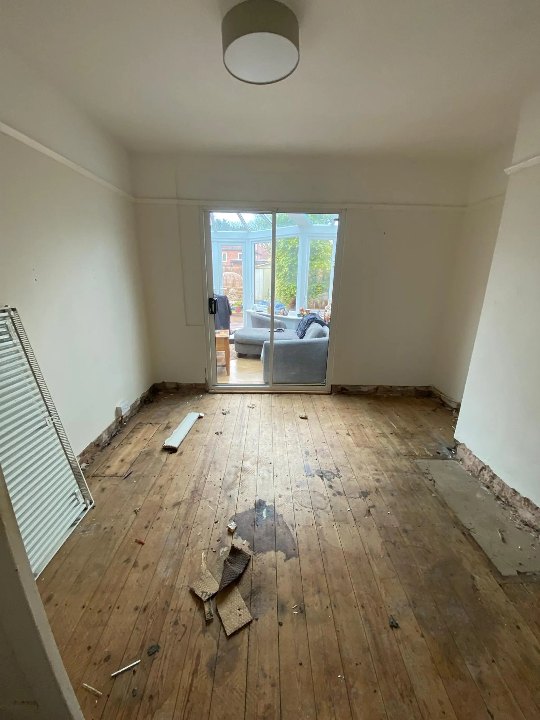 Living room - Image 10